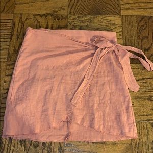 Pink LF wrap skirt - size 8 (fits like a 4)